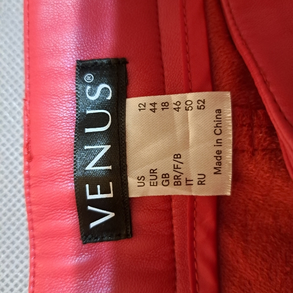 Venus red pleather pants - Picture 2 of 4